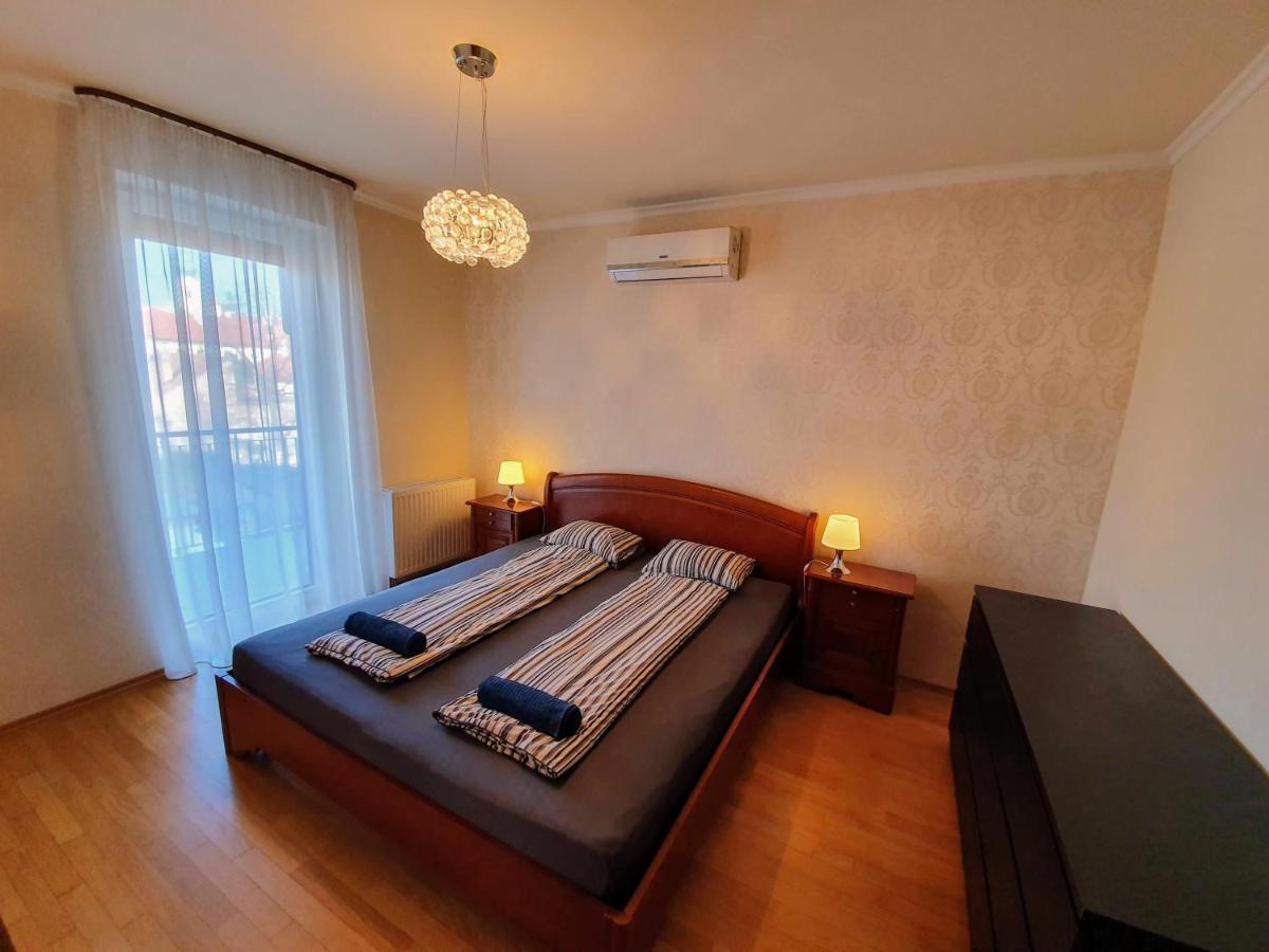 Centrum Apartman With Free Parking ジュール エクステリア 写真