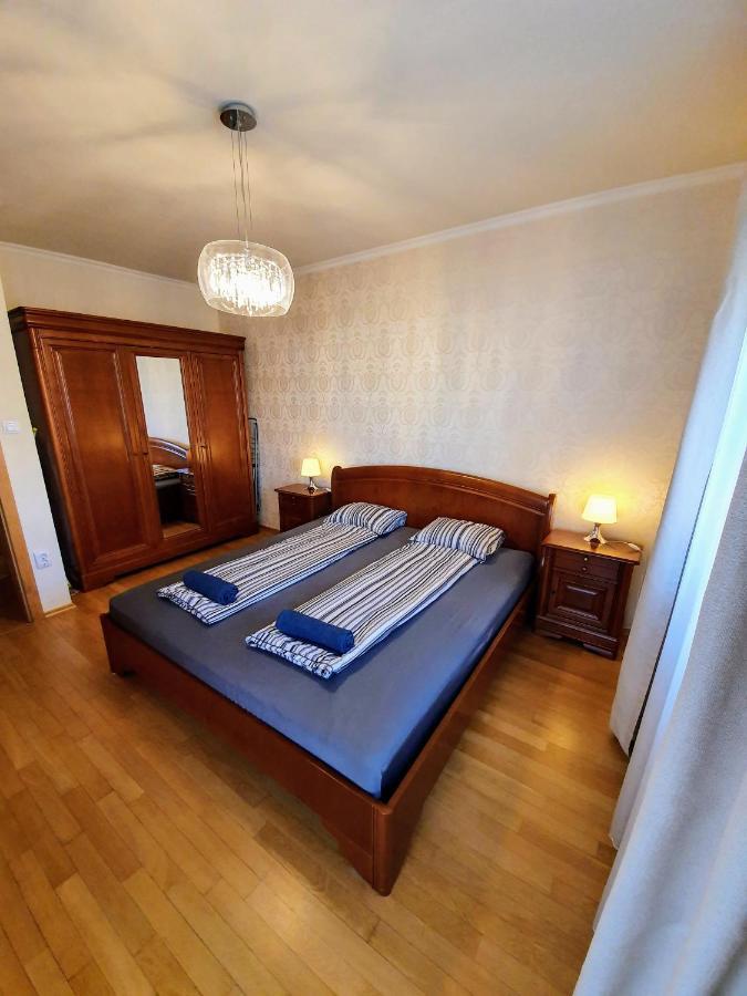 Centrum Apartman With Free Parking ジュール エクステリア 写真