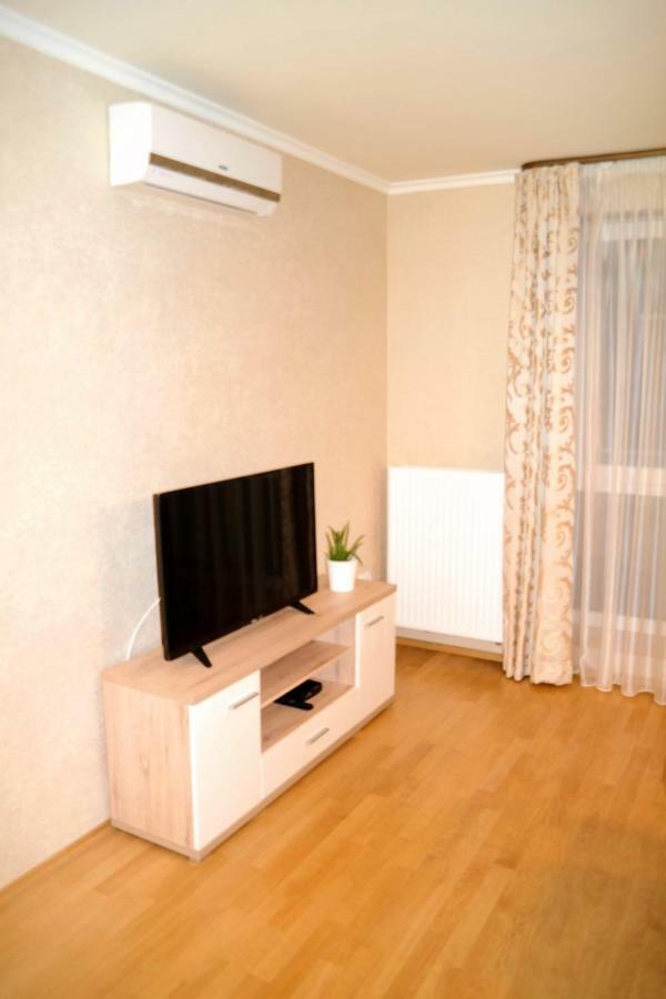 Centrum Apartman With Free Parking ジュール エクステリア 写真